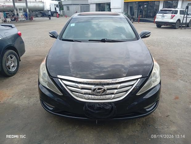 Hyundai Sonata 2011 Black