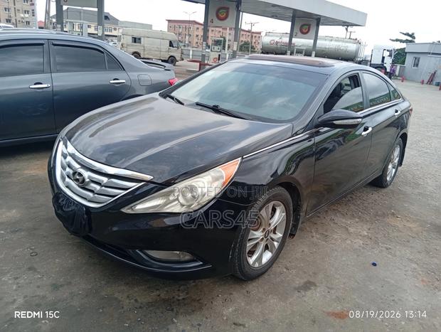 Hyundai Sonata 2011 Black