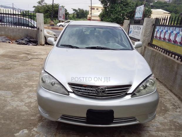 Toyota Camry 2005 Silver