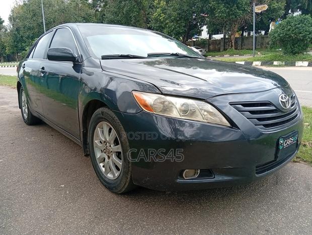 Toyota Camry 2009 Gray