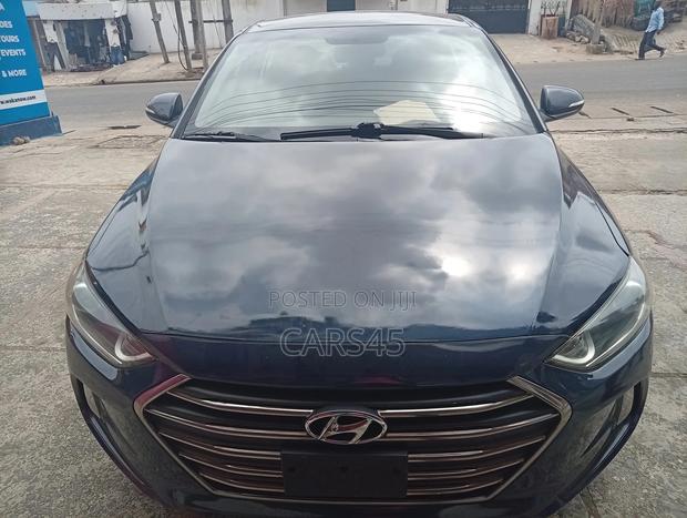 Hyundai Elantra 2017 Blue