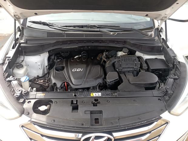 Hyundai Santa Fe 2014 White