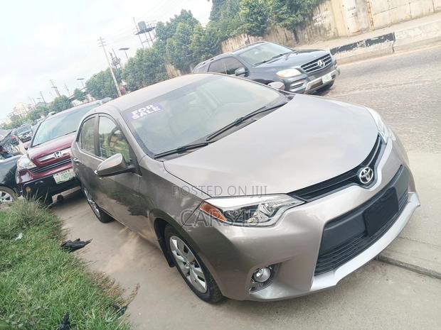 Toyota Corolla 2015 Gray