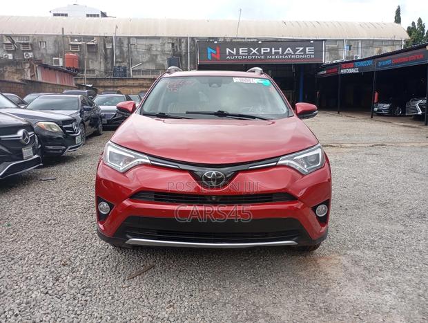 Toyota RAV4 2016 Red