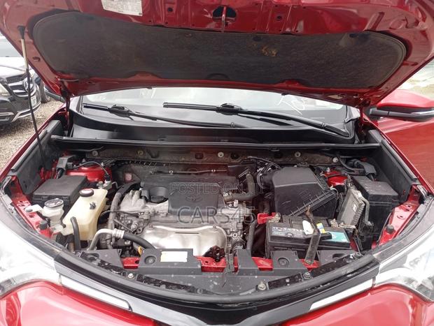 Toyota RAV4 2016 Red