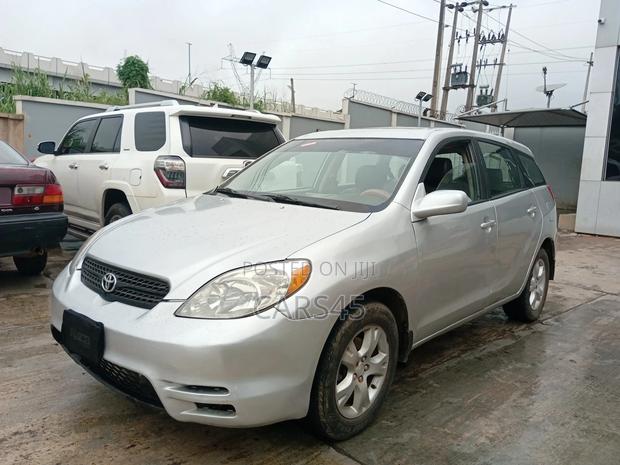 Toyota Matrix 2004 Silver