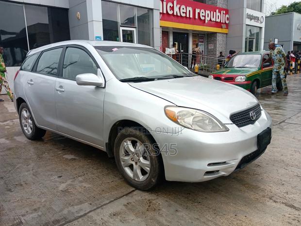 Toyota Matrix 2004 Silver