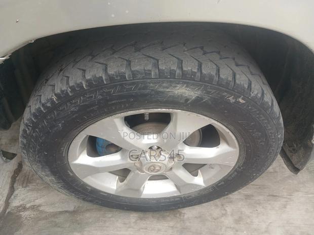 Toyota RAV4 2010 Silver