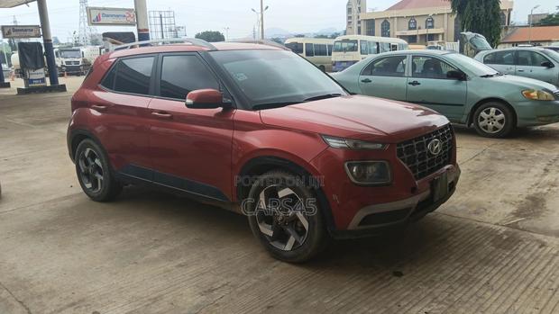 Hyundai Venue 2020 Orange