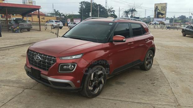 Hyundai Venue 2020 Orange