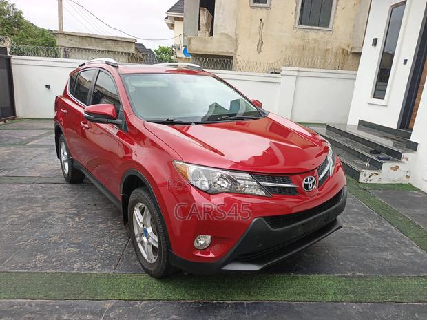 Toyota RAV4 2014 Red