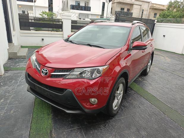 Toyota RAV4 2014 Red