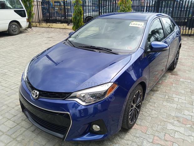 Toyota Corolla 2015 Blue