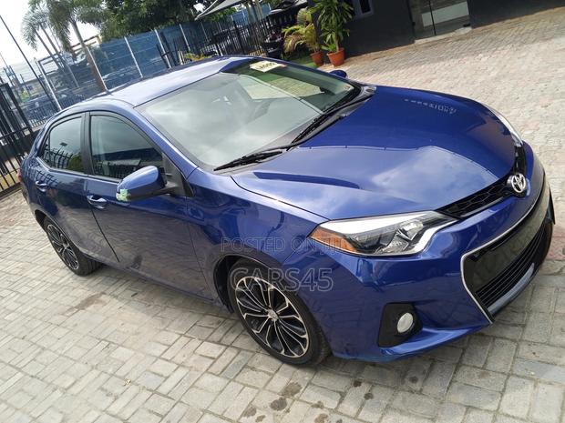 Toyota Corolla 2015 Blue