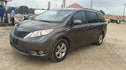 Toyota Sienna 2011 Gray for sale