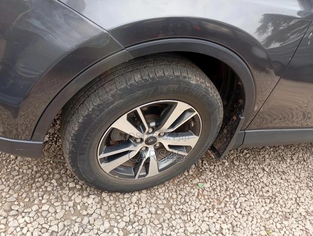 Toyota RAV4 2017 Gray