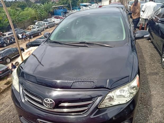 Toyota Corolla 2013 Black