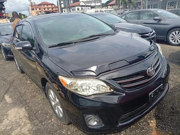 Toyota Corolla 2013 Black