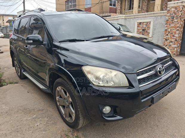 Toyota RAV4 2011 Black