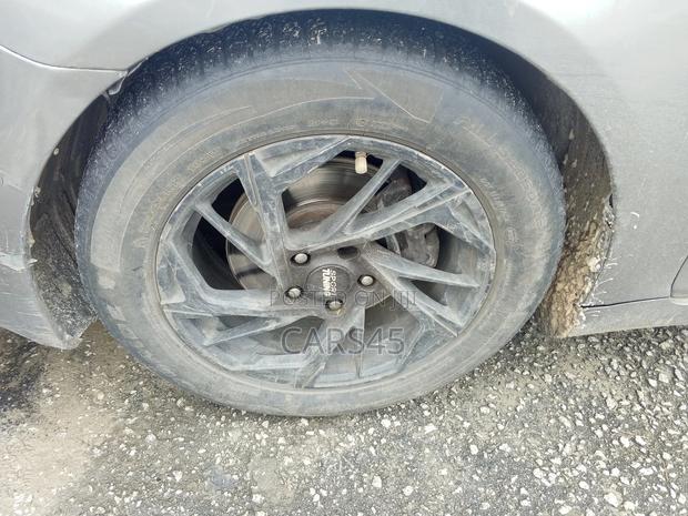 Hyundai Sonata GLS Sedan FWD (2.4L 4cyl 6A) 2011 Gray
