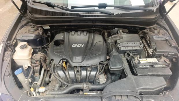 Hyundai Sonata GLS Sedan FWD (2.4L 4cyl 6A) 2013 Blue