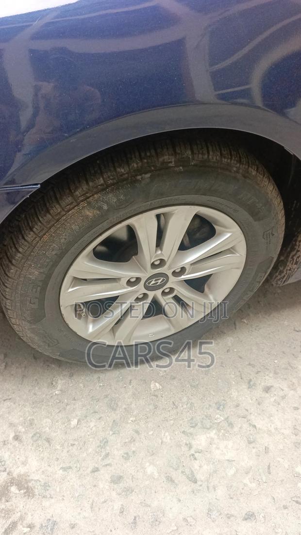 Hyundai Sonata GLS Sedan FWD (2.4L 4cyl 6A) 2013 Blue