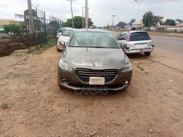 Peugeot 301 2012 Gray