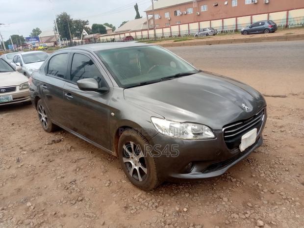 Peugeot 301 2012 Gray