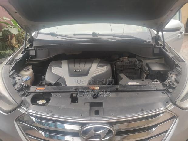 Hyundai Santa Fe GLS 4dr SUV AWD (3.3L 6cyl 6A) 2014 Gray