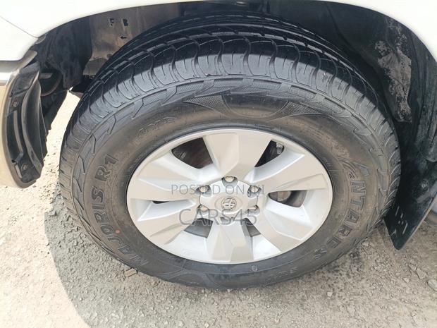 Toyota Hilux 2020 White