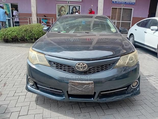 Toyota Camry 2012 Black