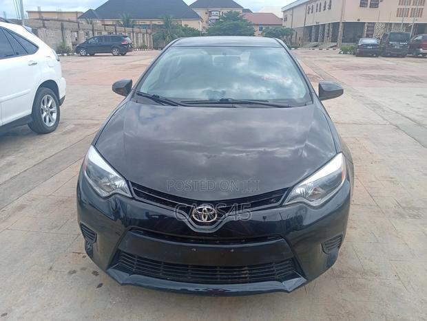 Toyota Corolla 2016 Black