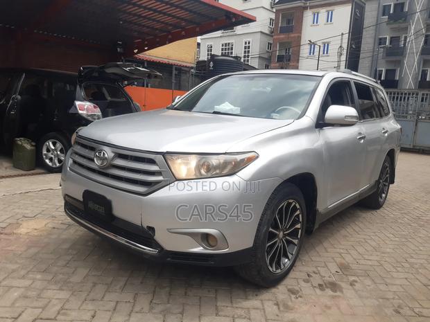 Toyota Highlander 2012 Silver