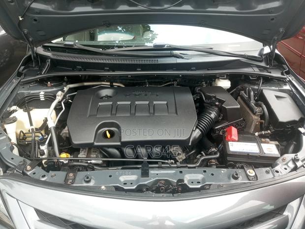 Toyota Corolla 2012 Gray