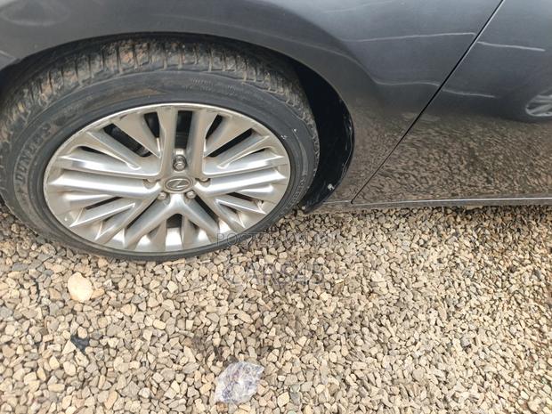 Lexus ES 2013 Gray