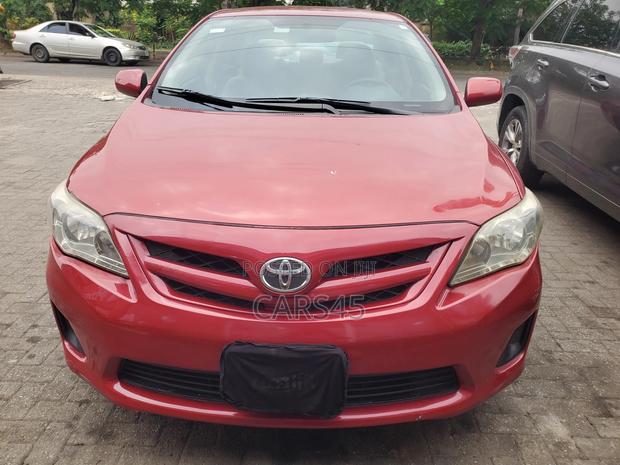 Toyota Corolla LE 4dr Sedan (1.8L 4cyl 4A) 2011 Red