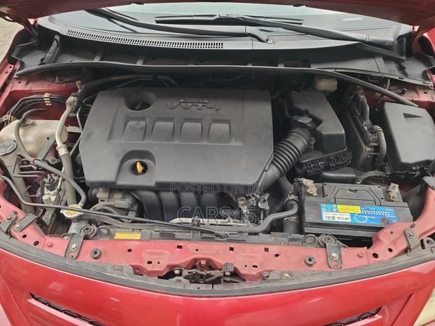 Toyota Corolla LE 4dr Sedan (1.8L 4cyl 4A) 2011 Red