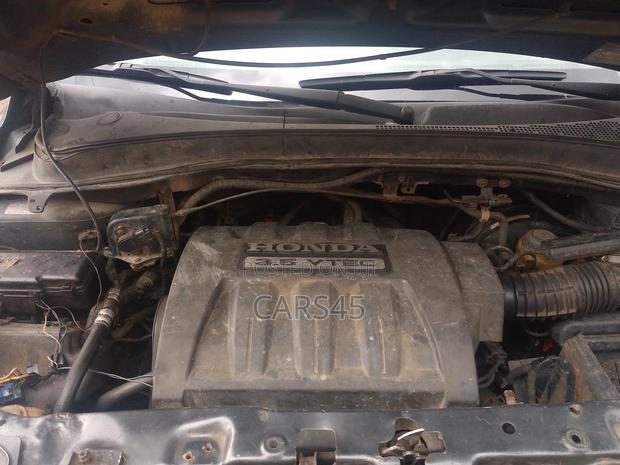 Honda Pilot 2005 Gray