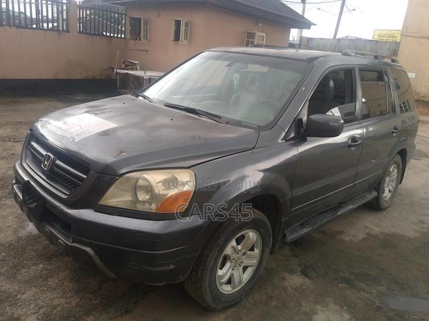 Honda Pilot 2005 Gray
