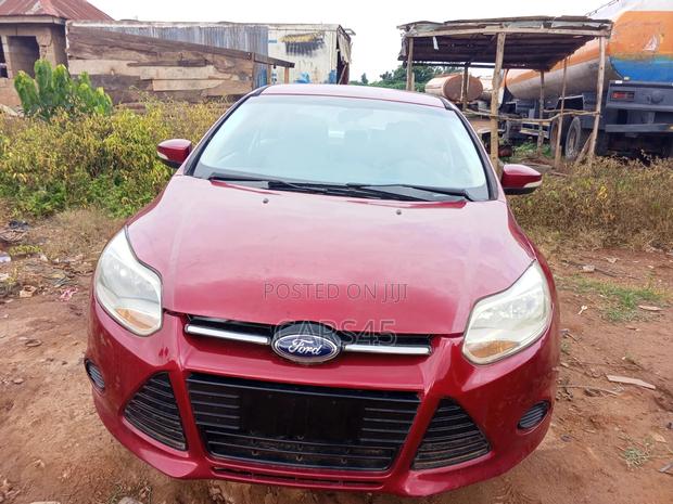 Ford Focus 2013 Red