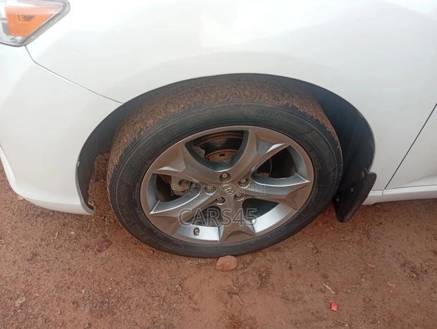 Toyota Venza 2011 White