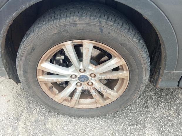 Ford Escape SE 4x4 2019 Gray