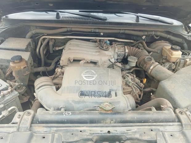 Nissan Xterra 2005 Gray