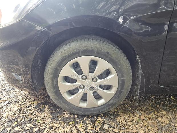 Hyundai Accent 2016 Black