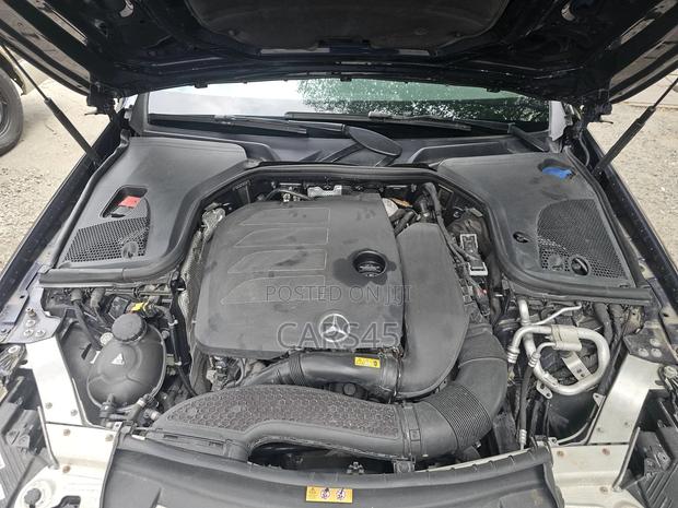 Mercedes-Benz E350 2021 Blue