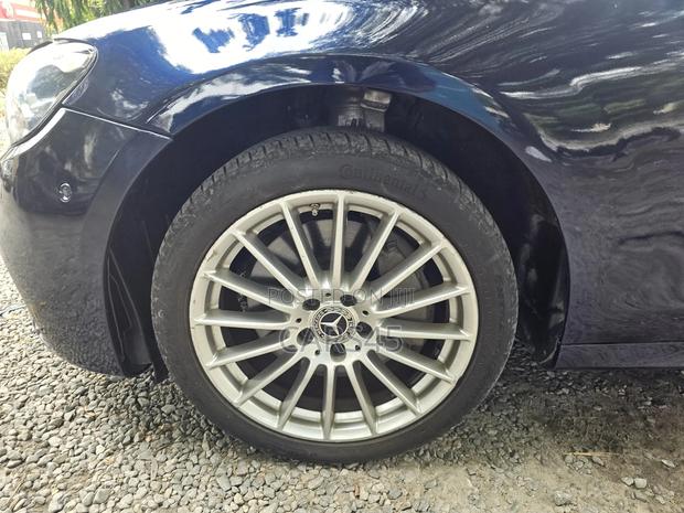 Mercedes-Benz E350 2021 Blue
