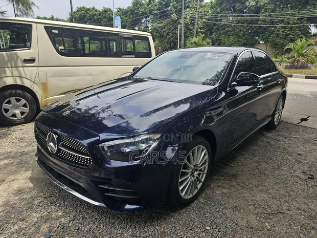 Mercedes-Benz E350 2021 Blue