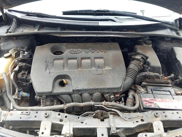 Toyota Corolla 2009 Gray