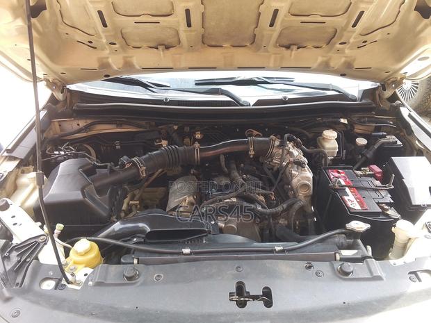 Mitsubishi L200 Club Cab 2.4 181hp 4WD 2019 White