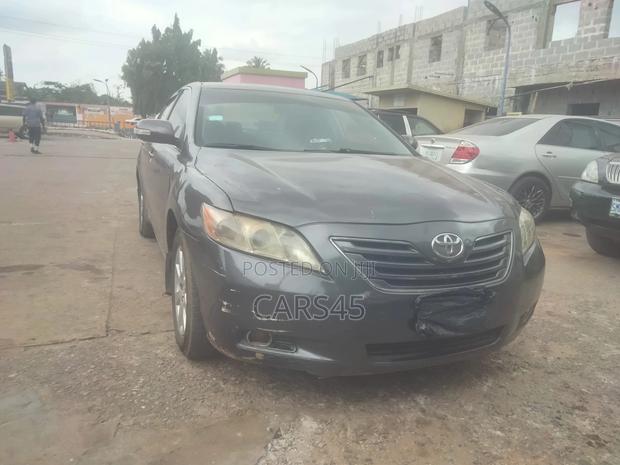 Toyota Camry 2007 Gray